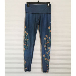 Teeki Woodstock Yoga Leggings Hot Pants Size S